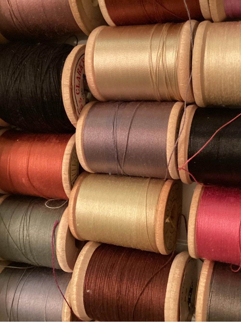 VTG Wooden Spools of Thread (29) Clark’s , Clark’s & Coats - Picture 10 of 11